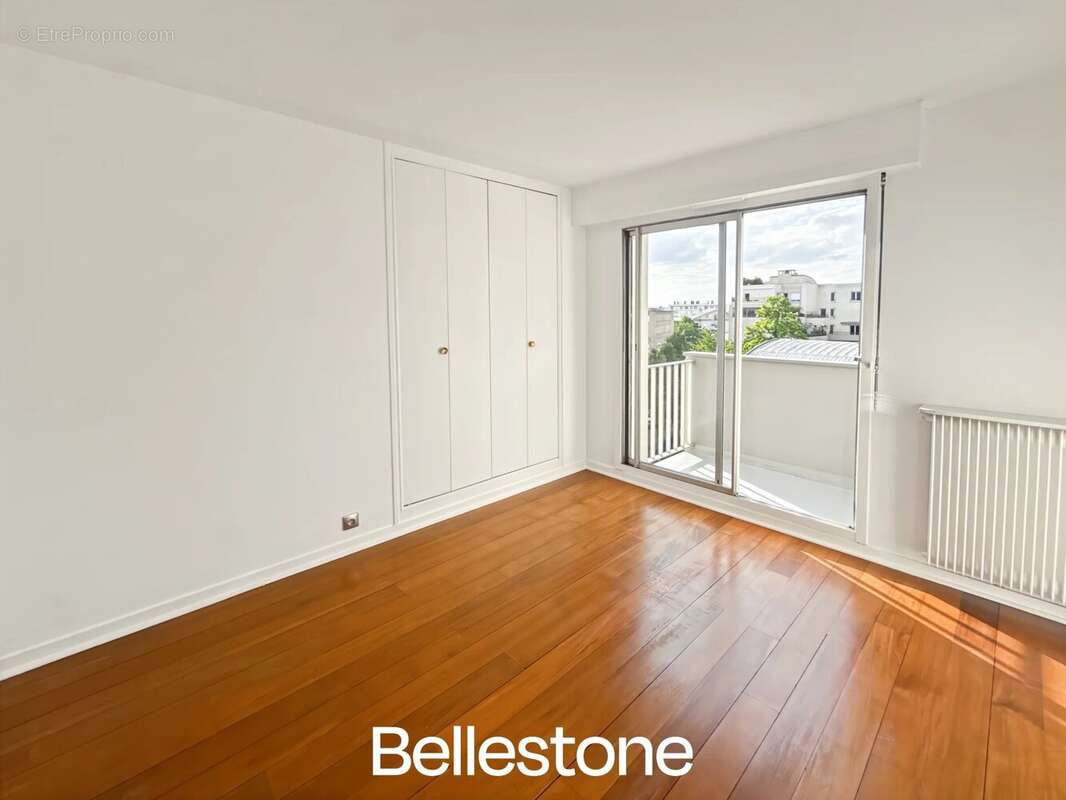Appartement à ISSY-LES-MOULINEAUX