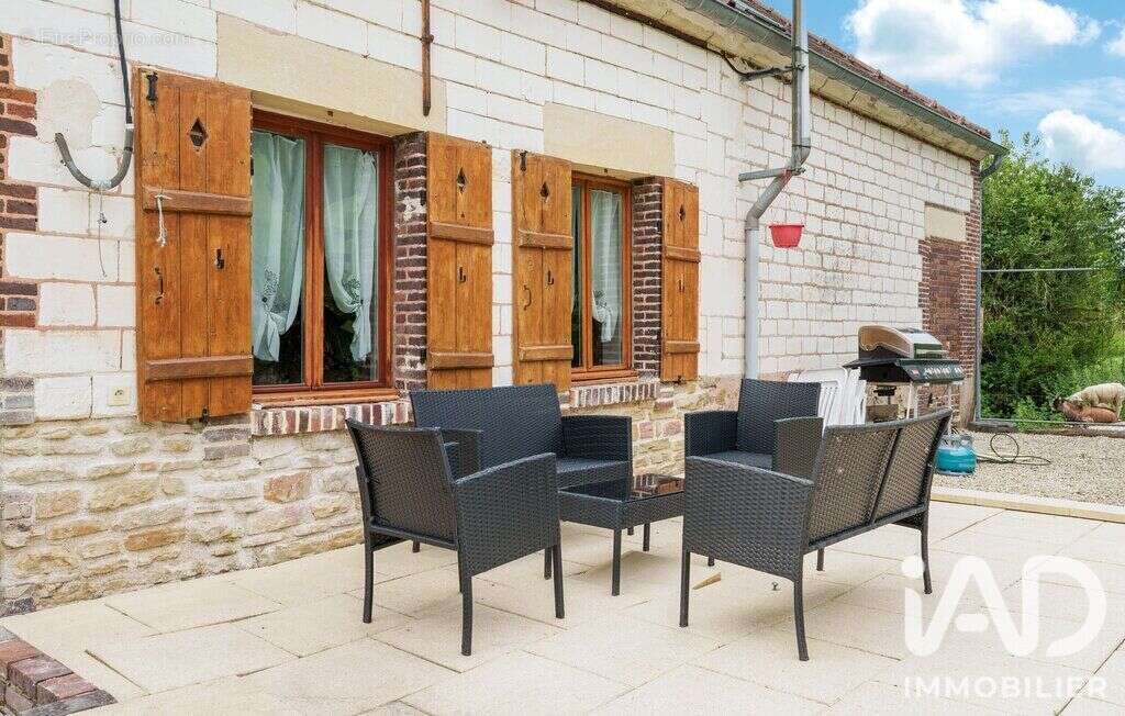 Maison 290 m² à Montigny-Les-Monts  - photo 4
