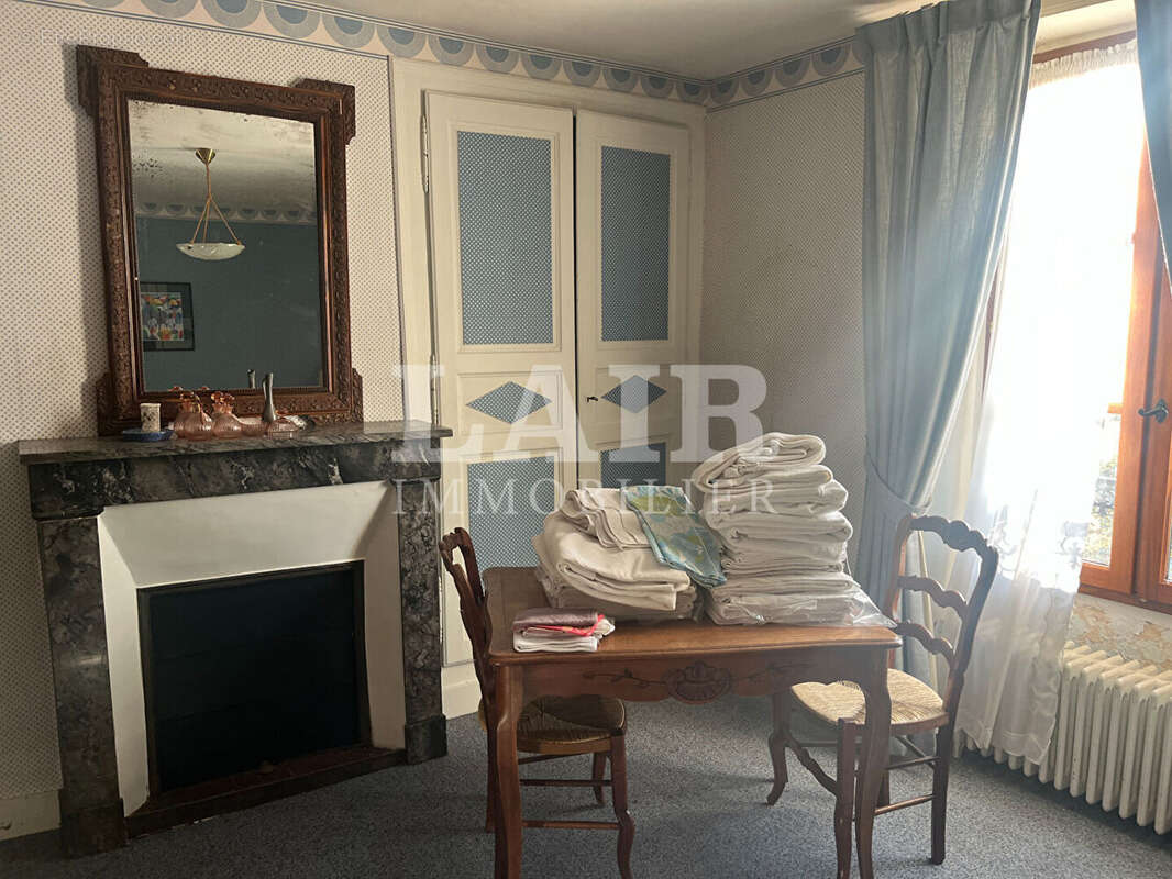 Maison à LE MELE-SUR-SARTHE