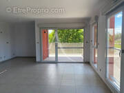 Appartement à PERONNAS