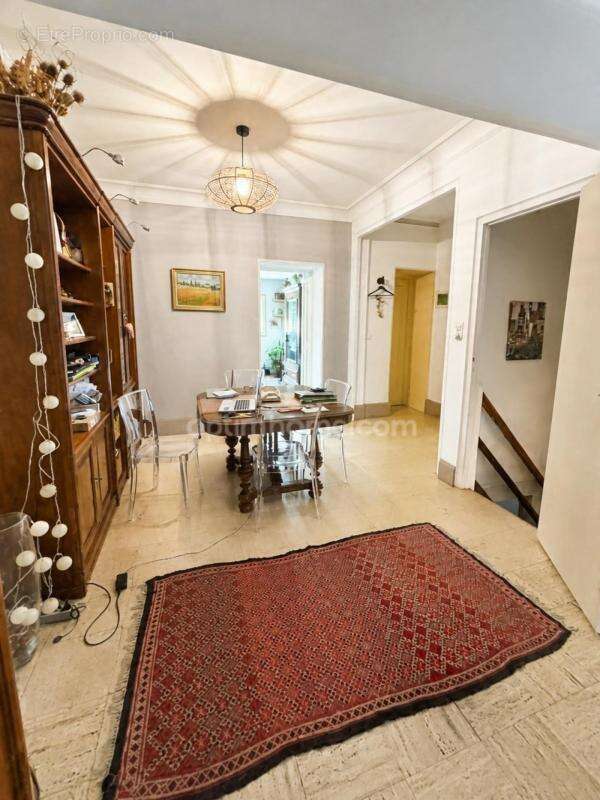  Maison de caractère 184 m² – 4/5 chambres – Jardin – Saint-Cybard à Angoulême  - photo 2