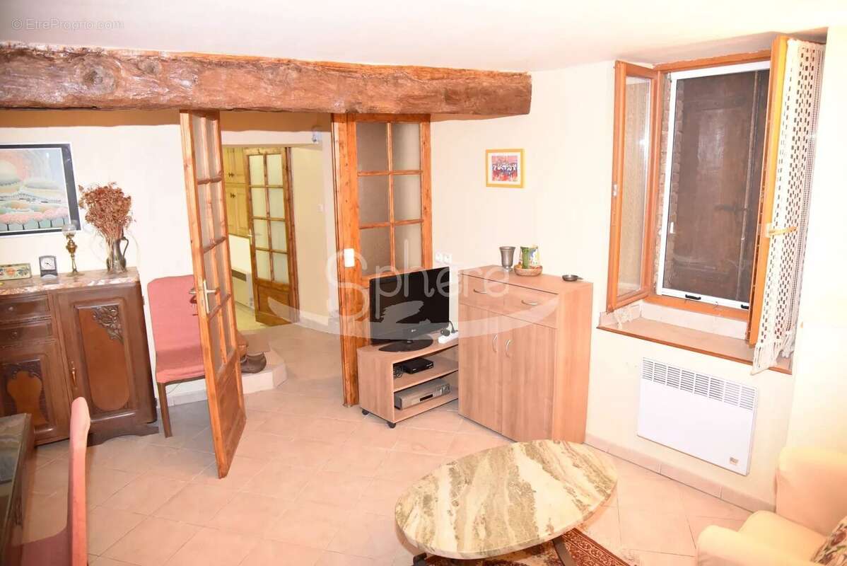 Maison à CONILHAC-DE-LA-MONTAGNE