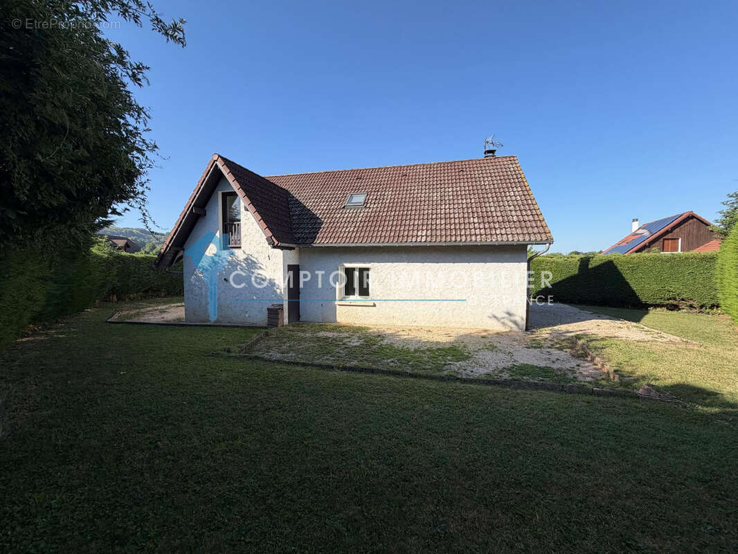 Maison familiale T7 sur la commune de  Montferrat - photo 3
