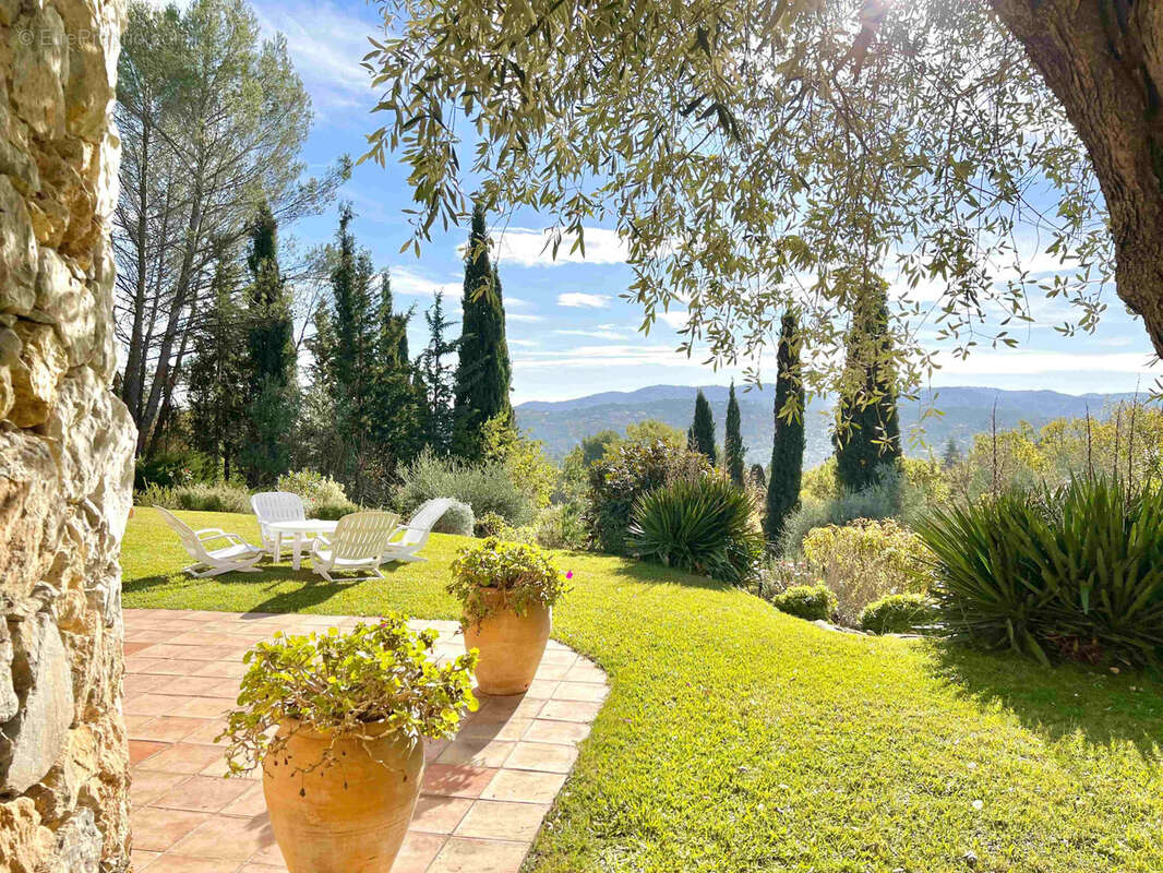 Maison à SPERACEDES