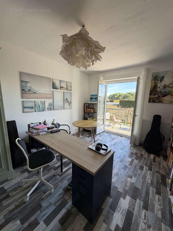 Maison à MONTROND-LES-BAINS