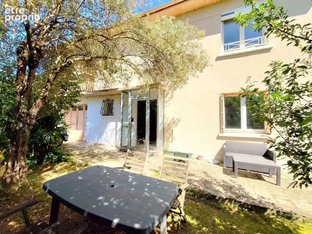  Maison T6 de 152 m² à Nogaro – Centre-ville & Jardin arboré - photo 26