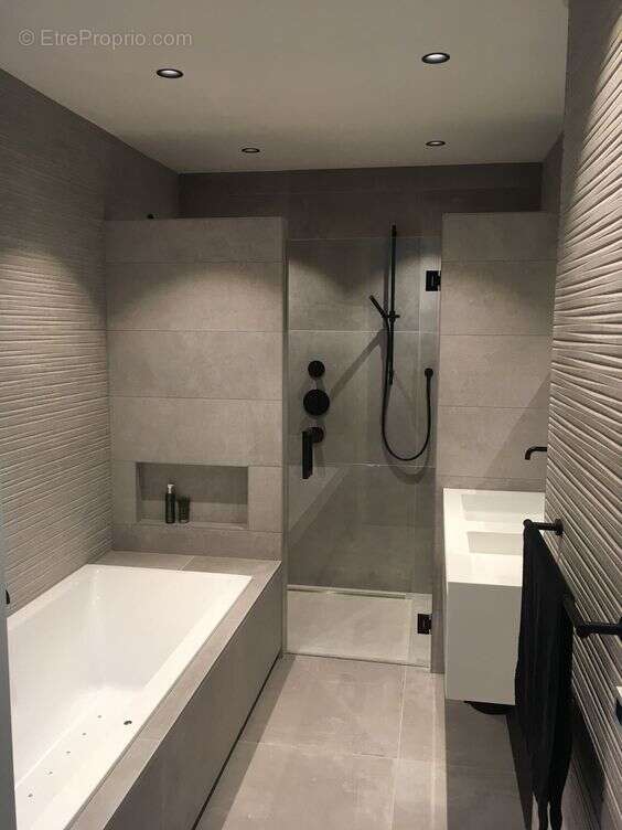 Maison à SAINT-EVARZEC