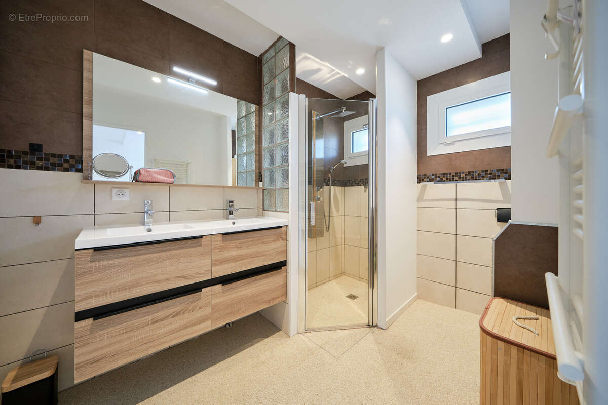 Appartement à ANNECY-LE-VIEUX