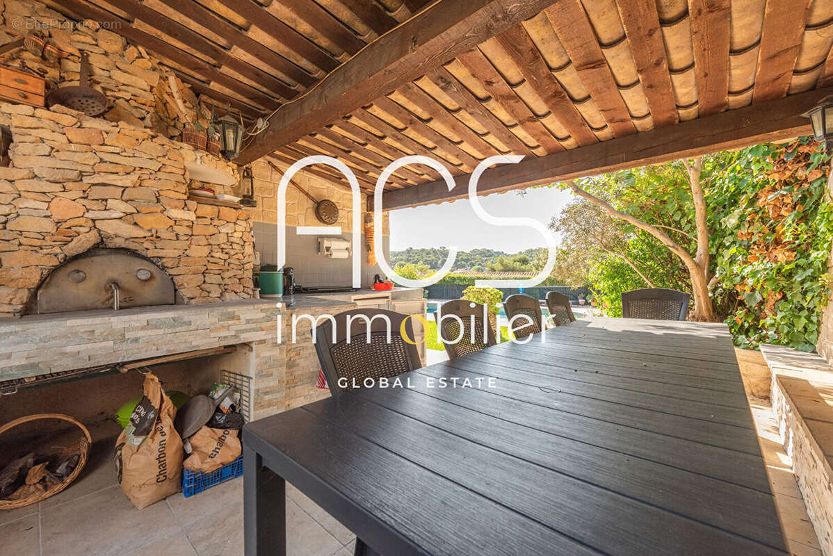 Maison à ENSUES-LA-REDONNE