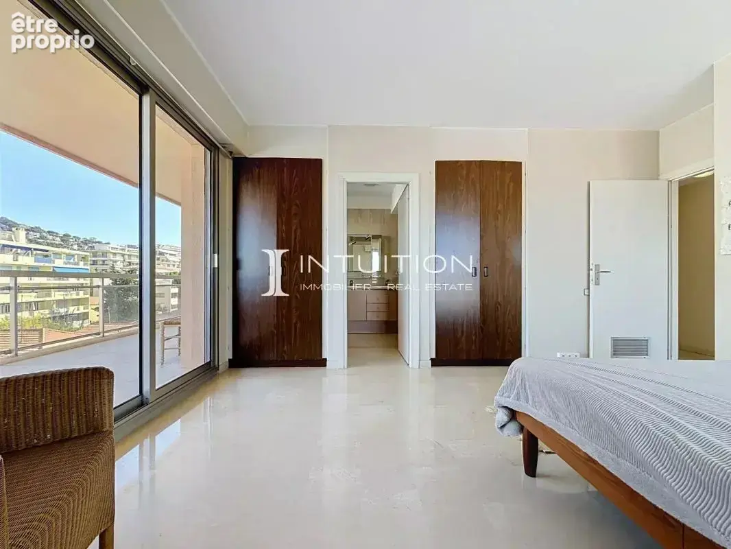 Cannes - Basse Californie : Vaste appartement toit terrasse avec garage - photo 21