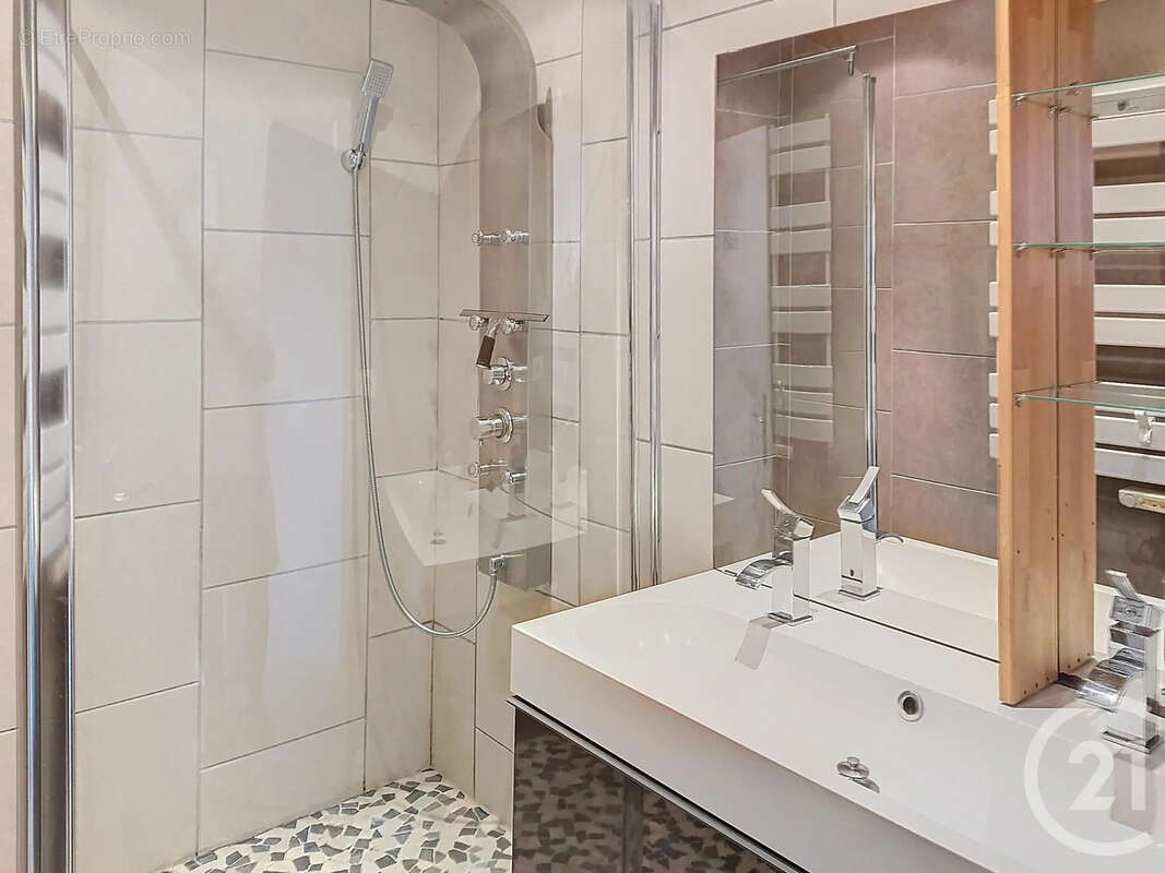 Appartement à SAINT-ANDRE-LES-VERGERS