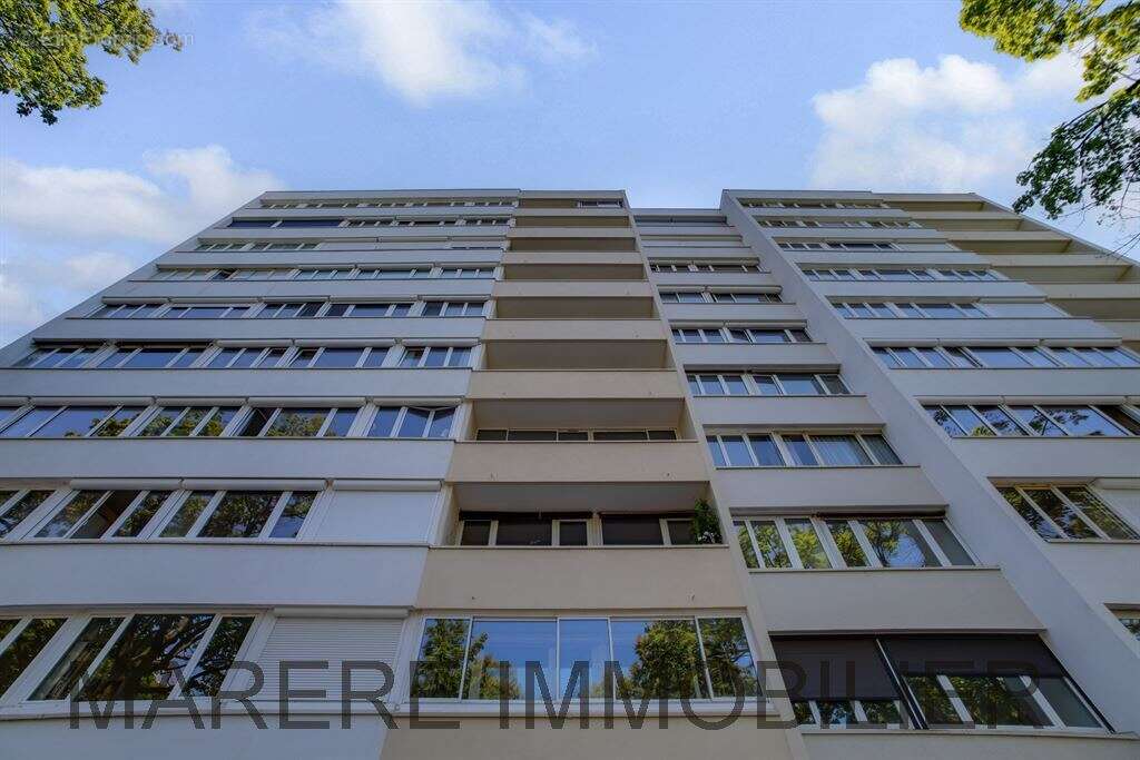 Appartement F2 Père Lachaise, 5ème étage, très lumineux, à rafraichir - photo 10