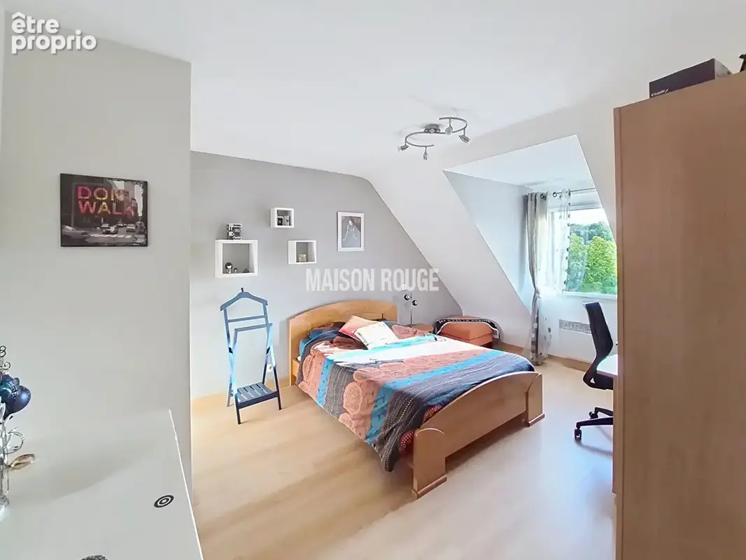 Maison familiale de 144 m² sur un terrain paysagé de 677 m² - photo 17