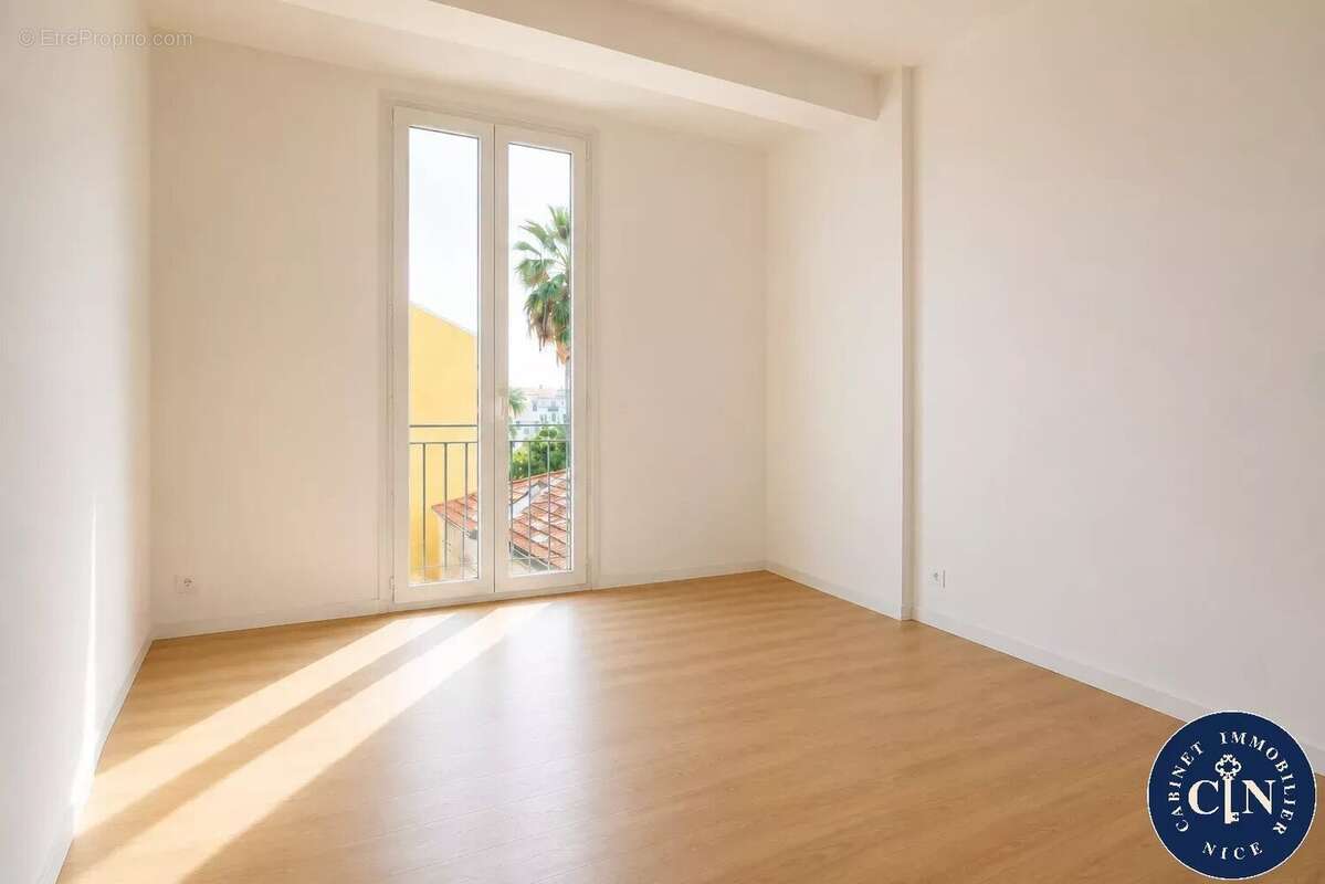 Appartement 63 m² à Nice  - photo 3