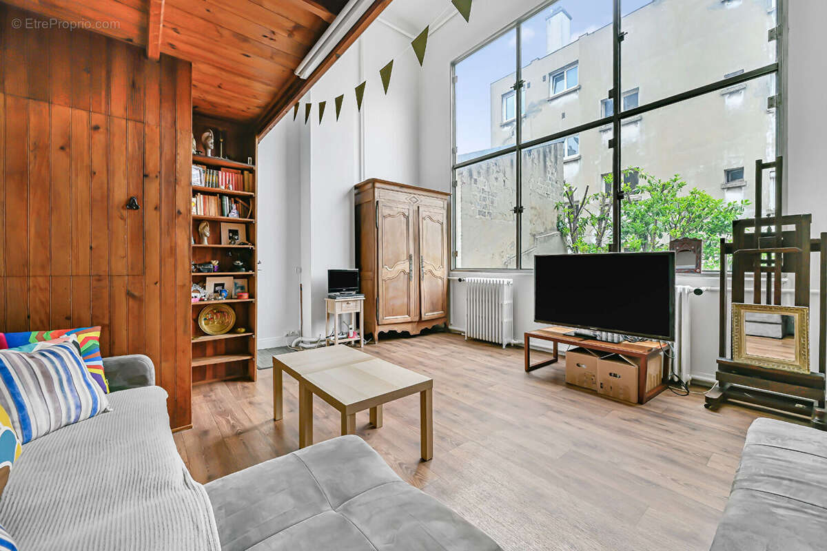 Appartement à PARIS-14E