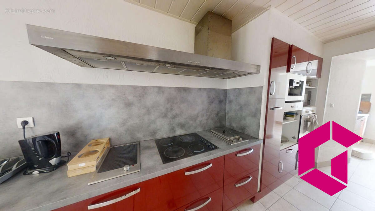 Maison à LE CHAMBON-SUR-LIGNON