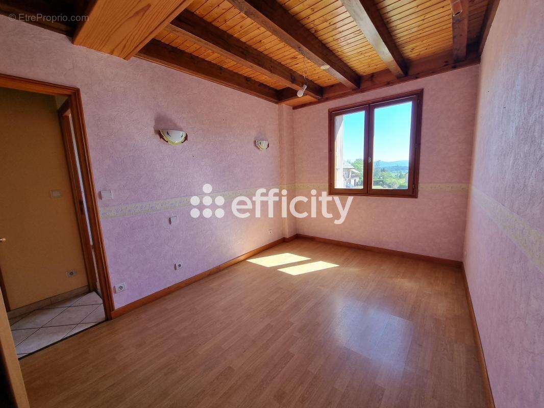 Maison 198 m² à Les Monts-Verts  - photo 7