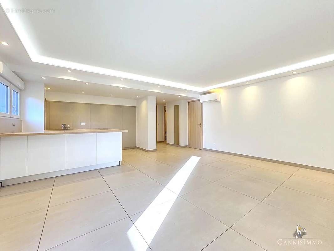 Appartement à AURIBEAU-SUR-SIAGNE