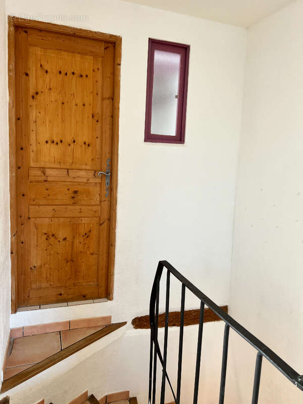 Appartement T3 (56 m²) en vente à LA ROQUEBRUSSANNE - photo 7