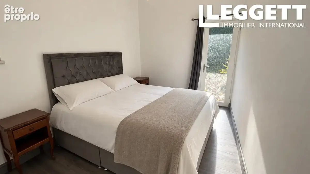 Domaine de pêche à la carpe en Normandie avec 2 étangs, 2 maisons, 3 chalets et potentiel commercial - photo 7