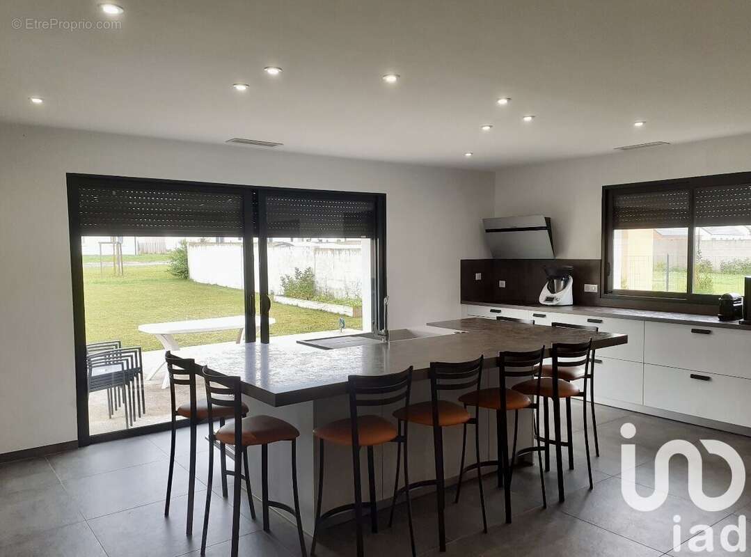 Photo 2 - Maison à AVORD