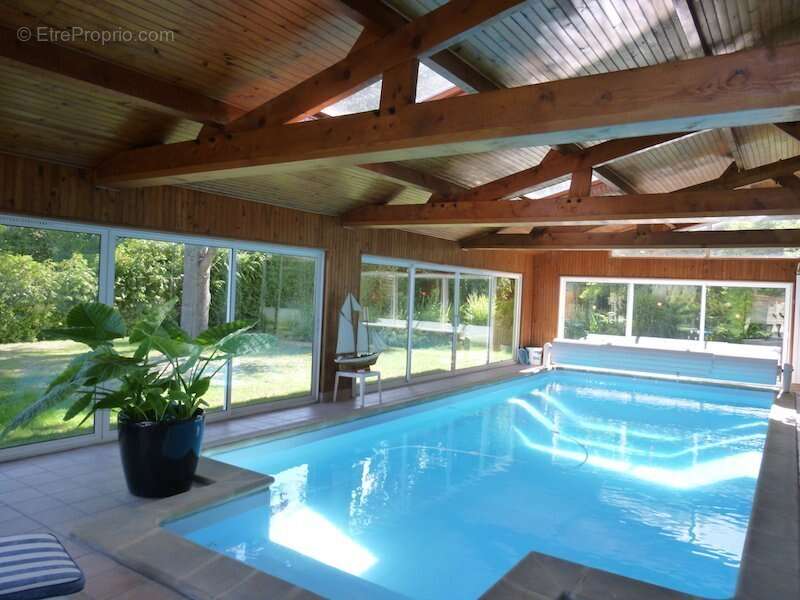 Maison à MAGNY-LES-HAMEAUX