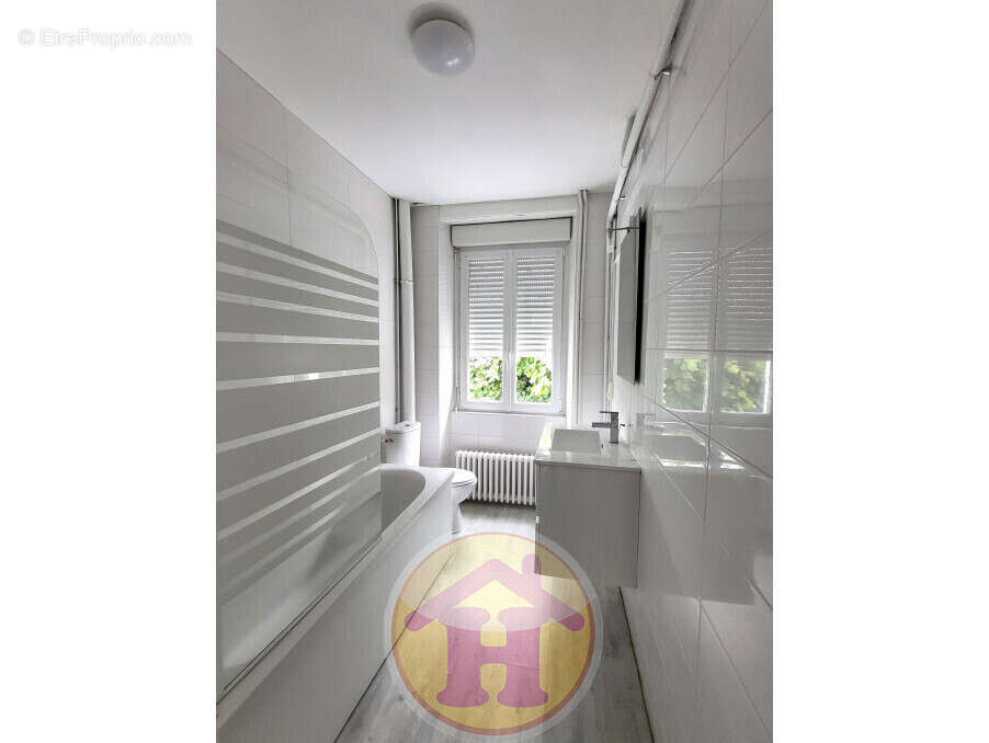 Maison à SAINT-JUNIEN