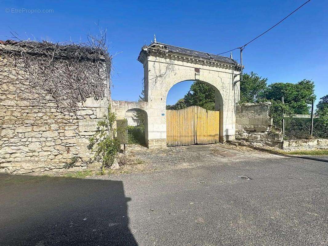 Maison à SAINT-MACAIRE-DU-BOIS