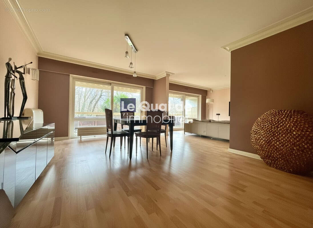 Appartement à SAINT-EGREVE