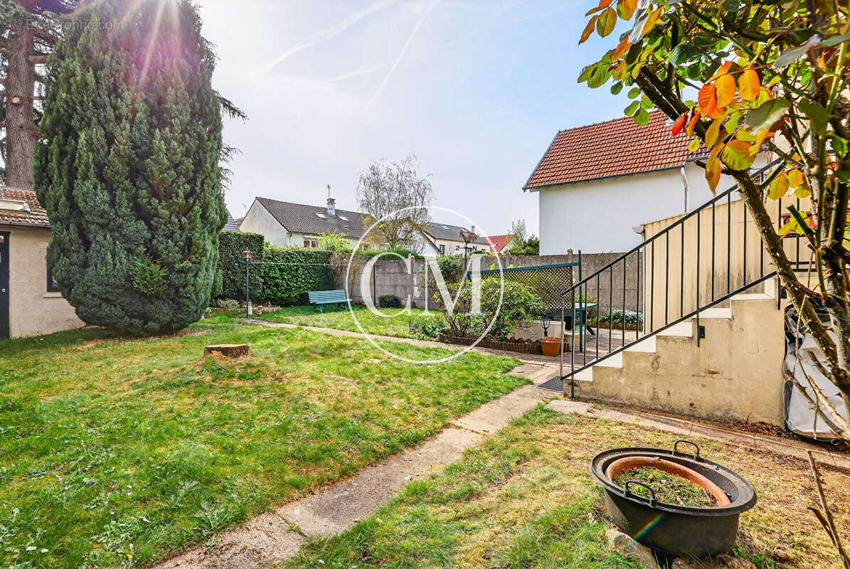 Maison à BOIS-D'ARCY