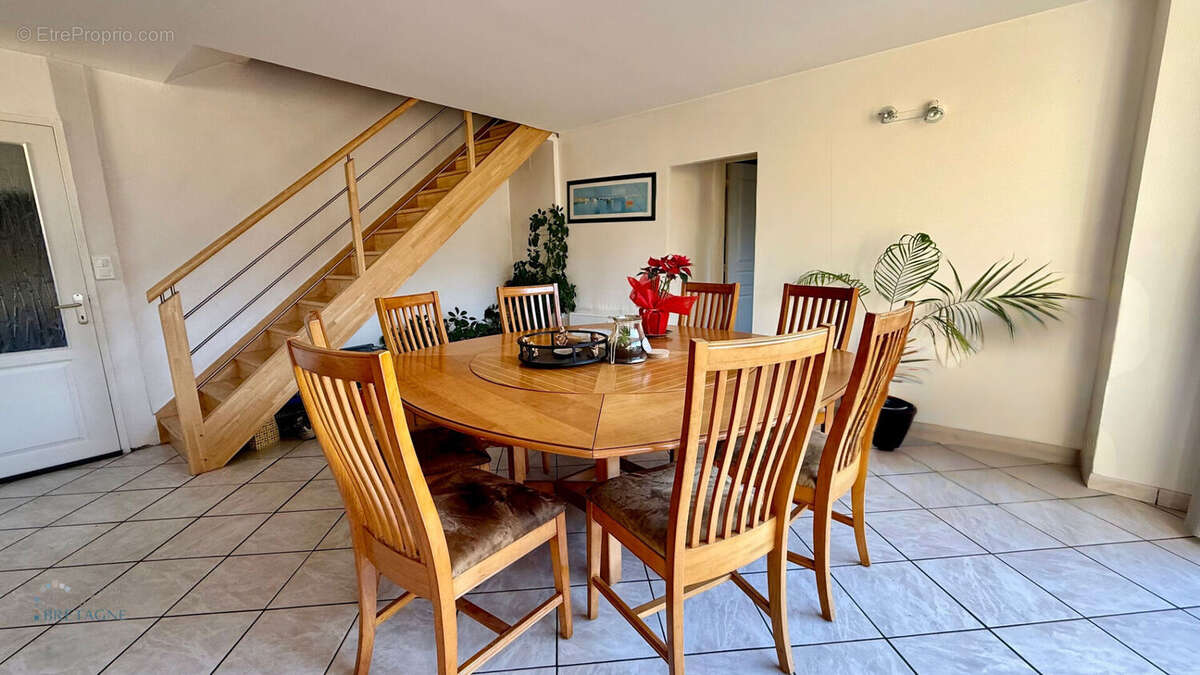 Maison à PLOUGUIN
