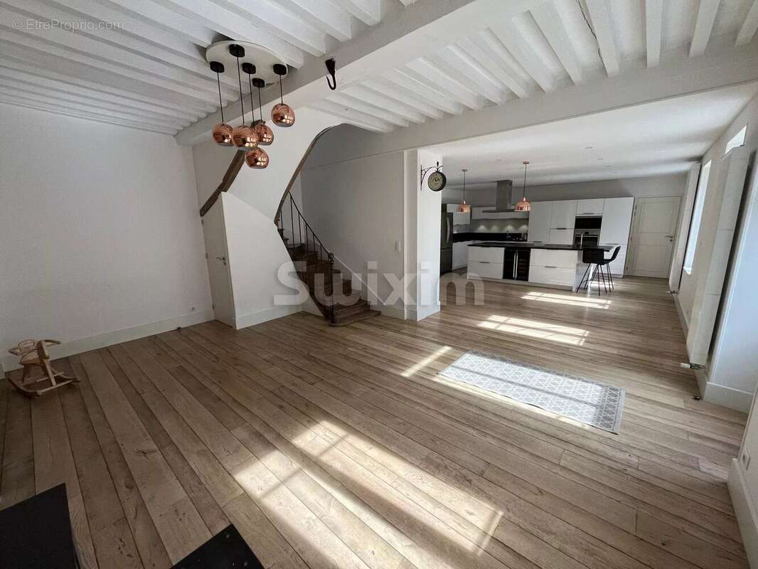 Maison à OUROUX-EN-MORVAN