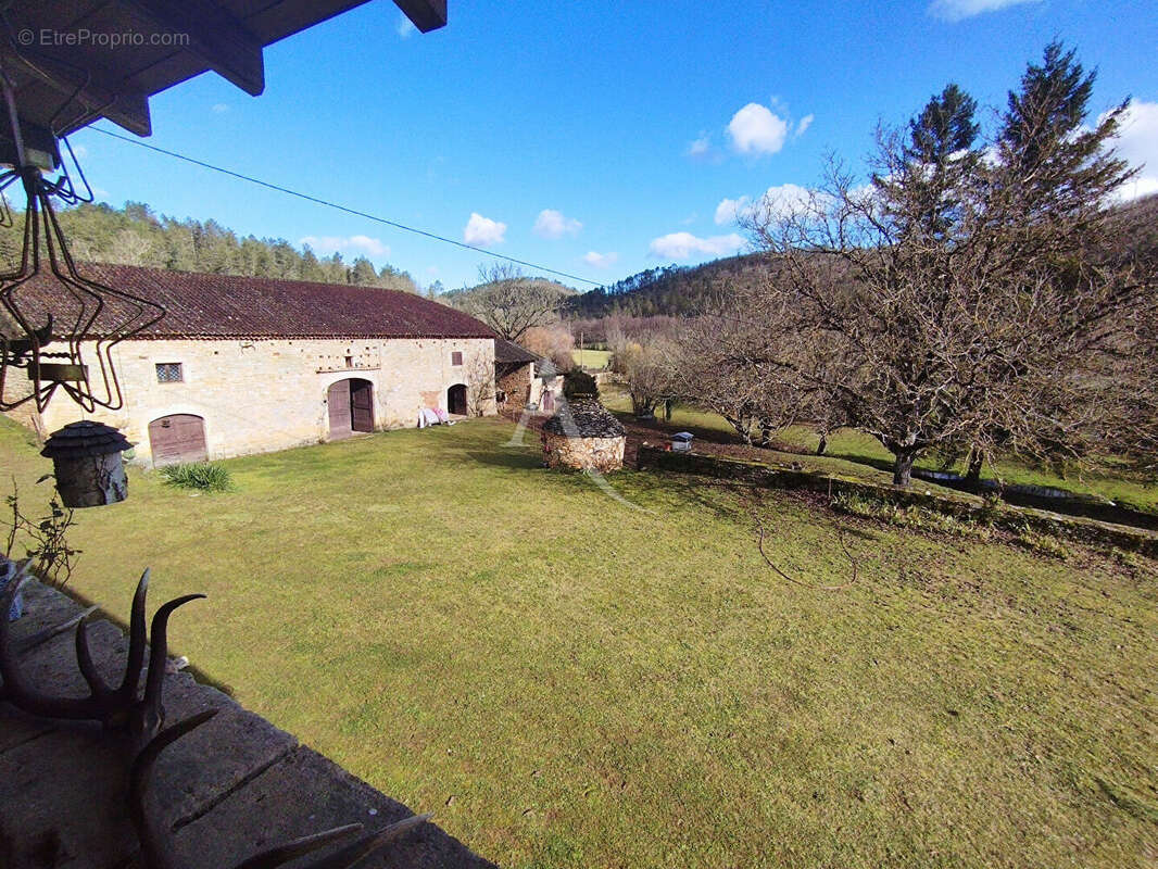 Maison à LES JUNIES