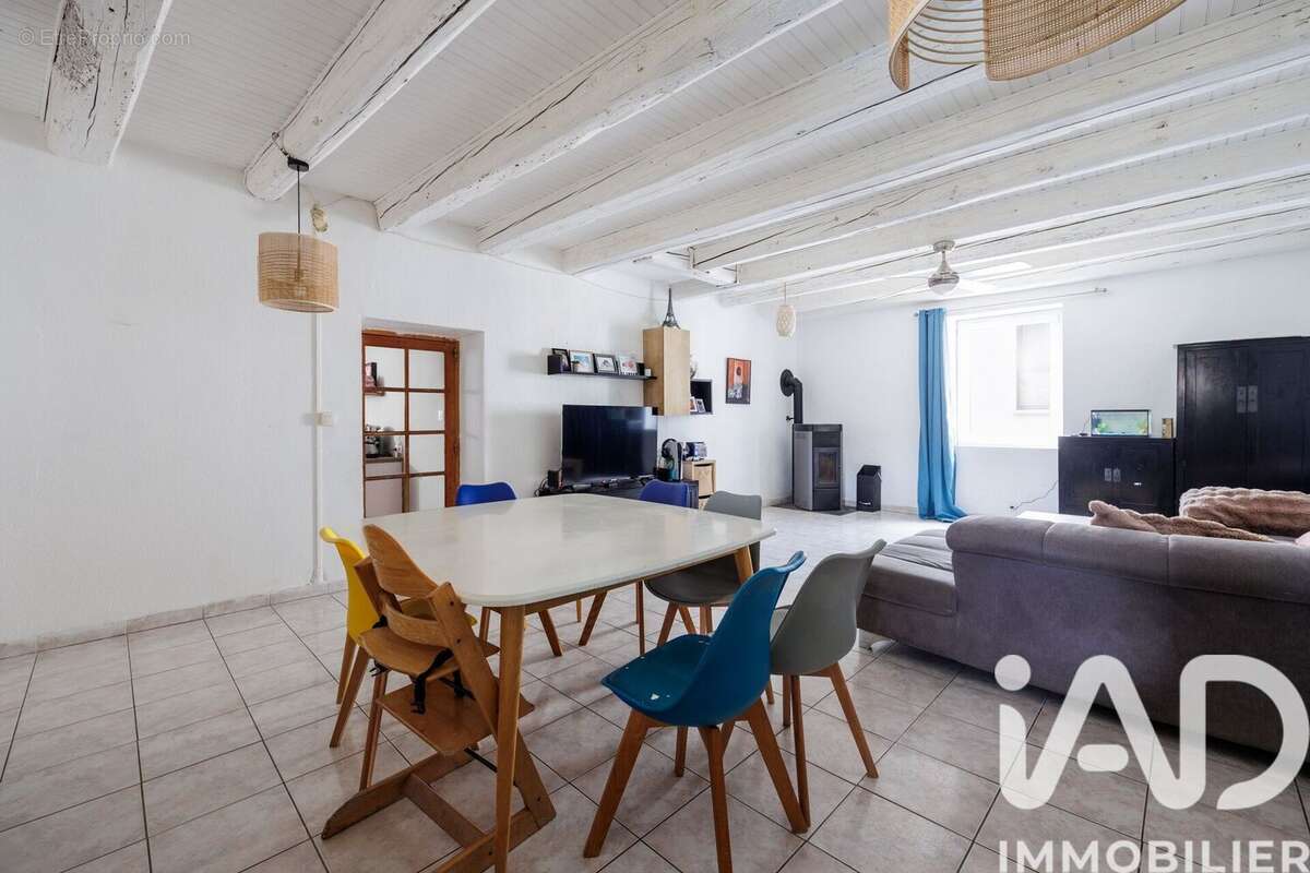 Photo 6 - Maison à SAINT-GENIS-LES-OLLIERES