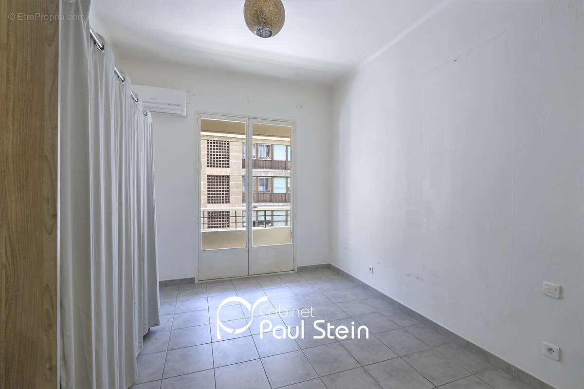 Appartement à MARSEILLE-2E