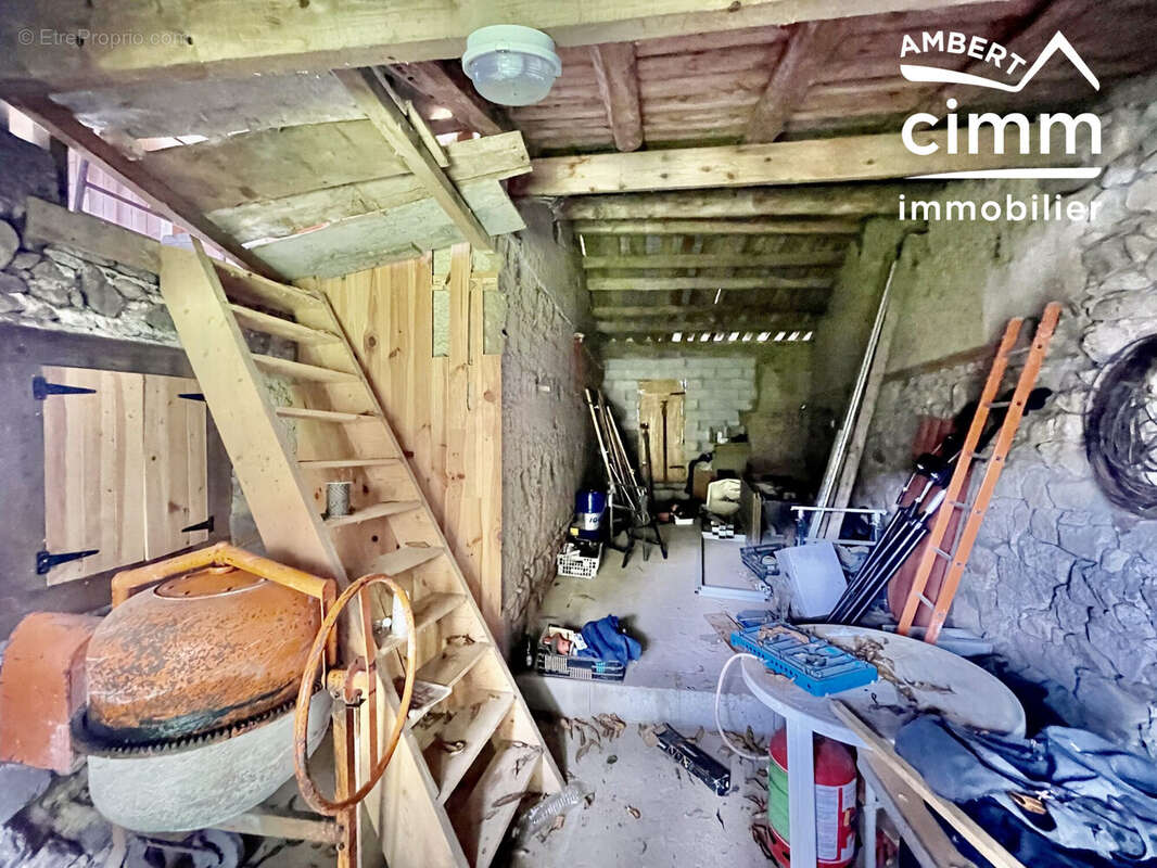 Maison à SAINT-MARTIN-DES-OLMES