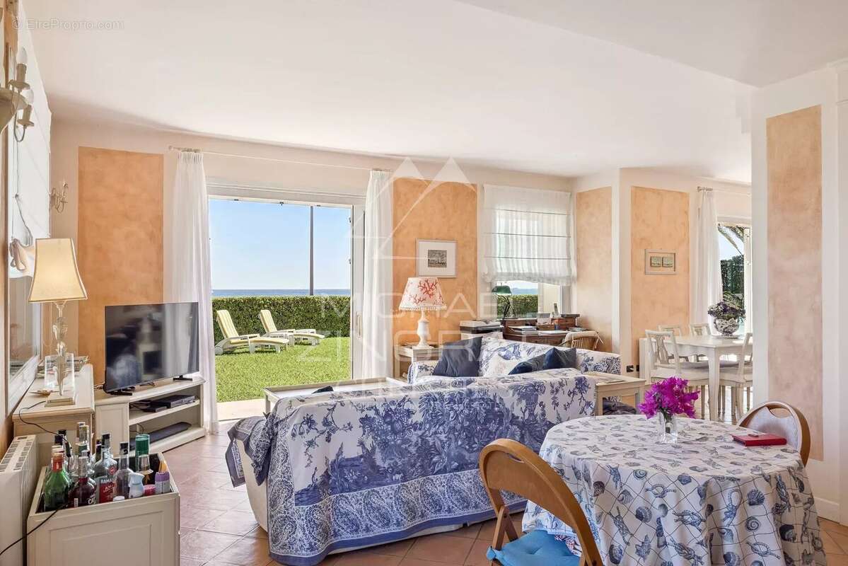 Maison à ANTIBES