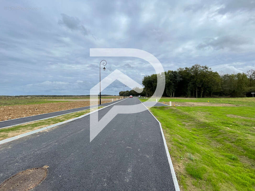 Terrain à PACY-SUR-EURE