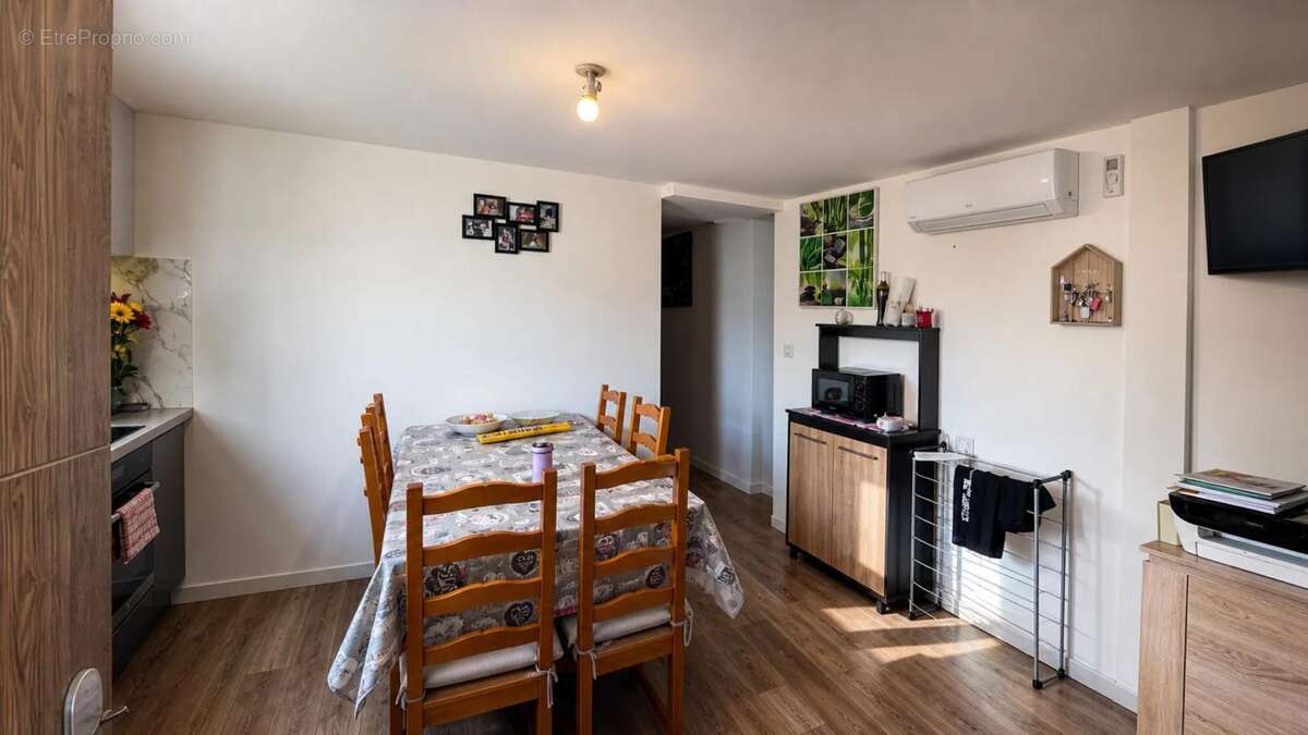 Maison de 5 pièces de 263 m² à Villeurbanne - photo 5