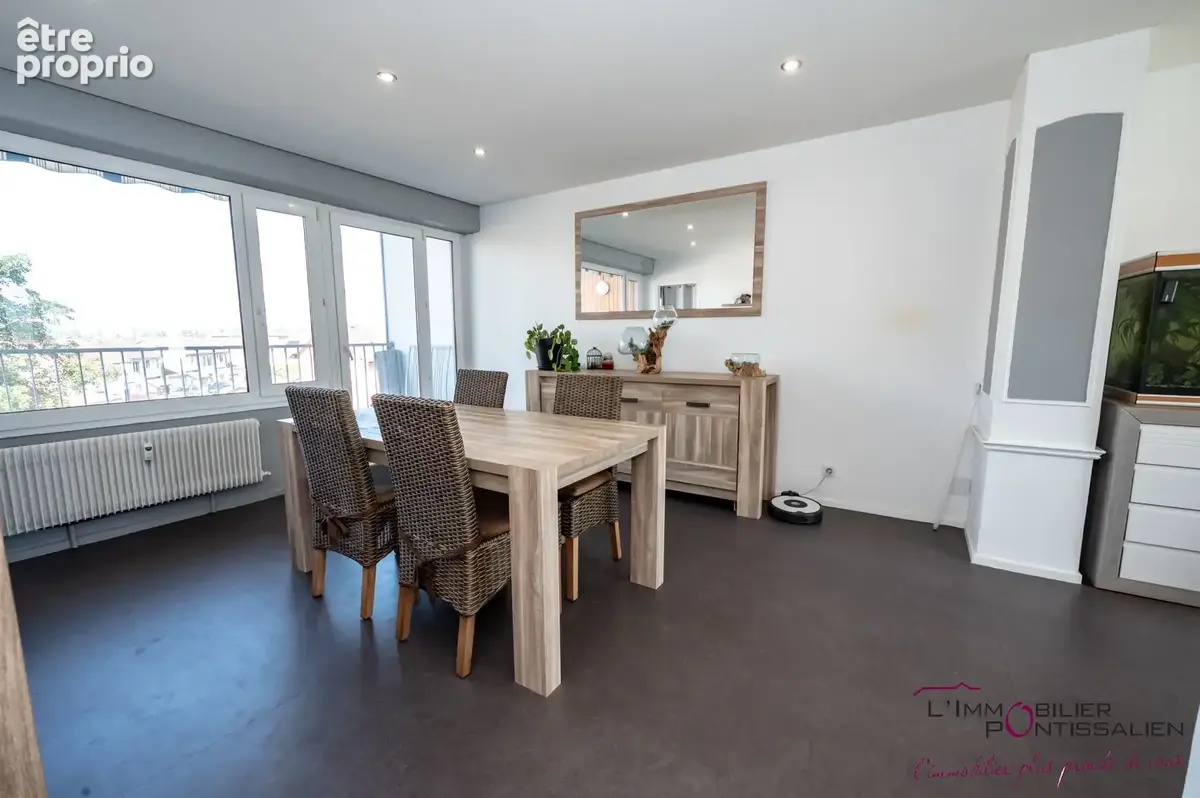 Pontarlier - proche toutes commodites - appartement de type 3 : cave, balcon - photo 6
