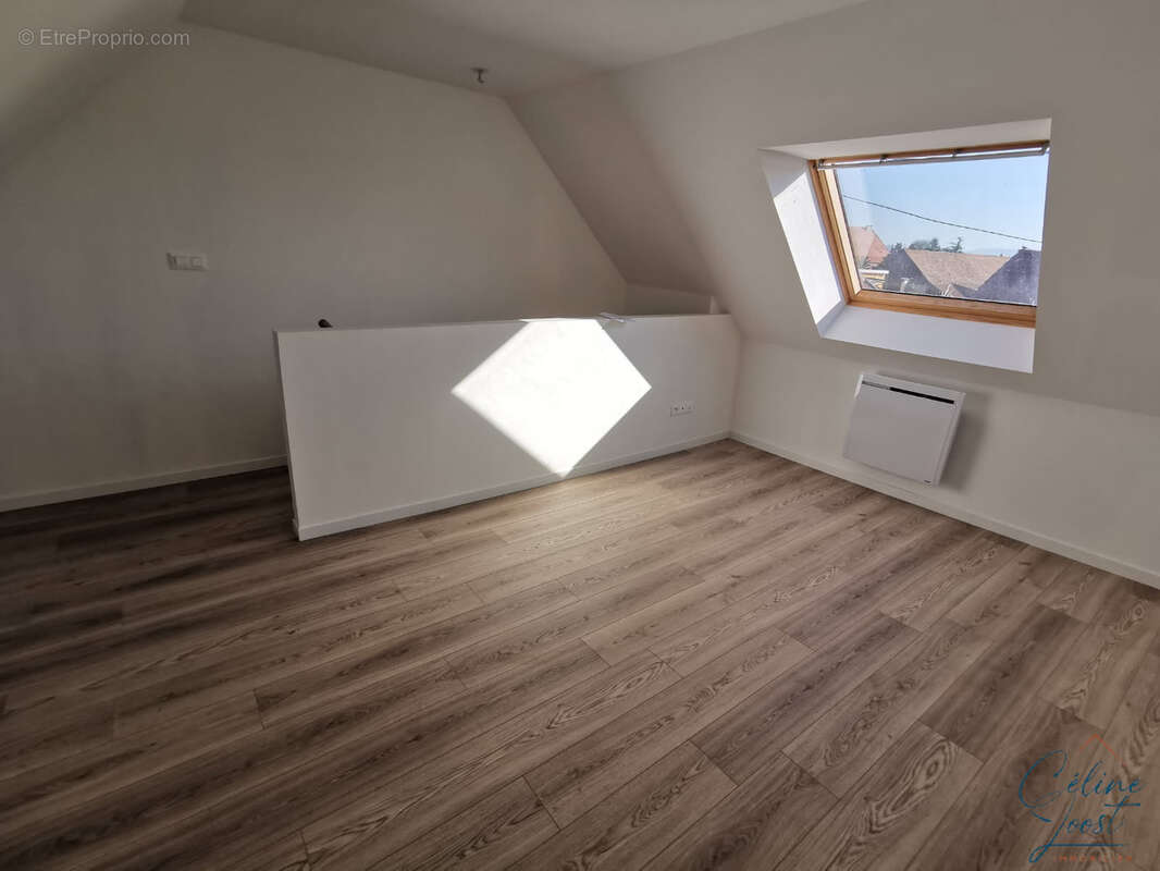 EXCLUSIF - Appartement 2P en duplex de 40 m2 hab. avec stationnement - photo 2