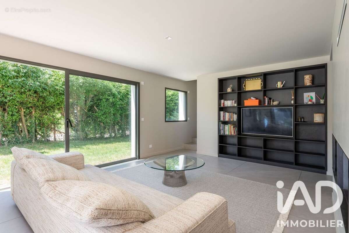Maison 138 m² à Saint-Martin-Le-Vinoux  - photo 9
