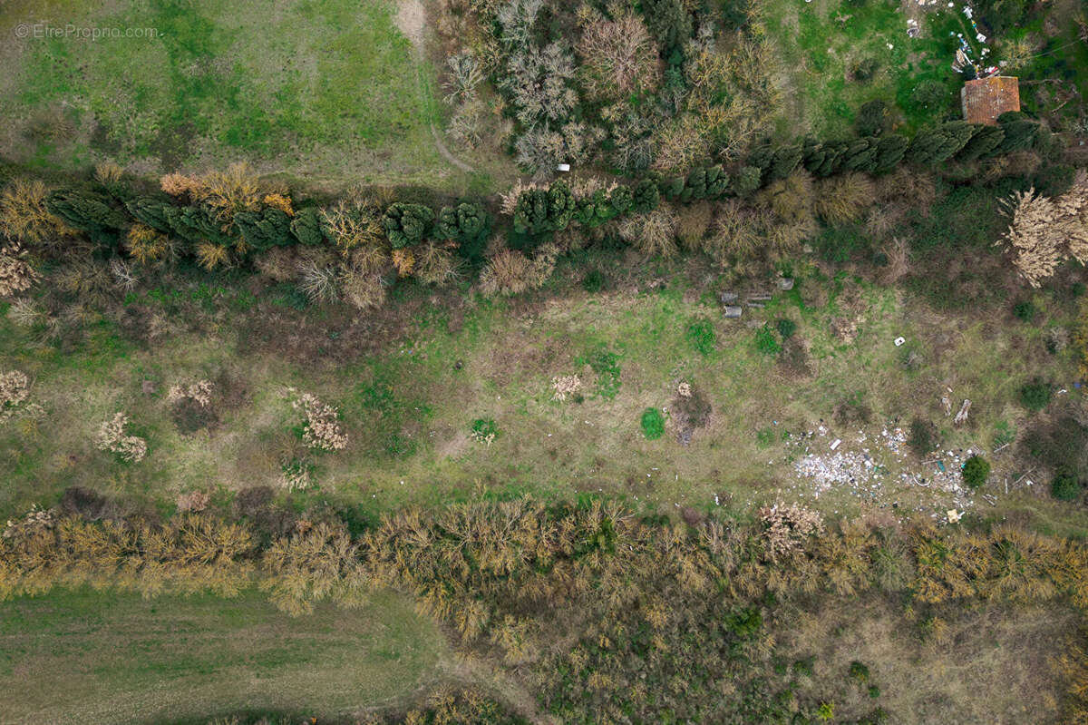 Terrain à CARCASSONNE