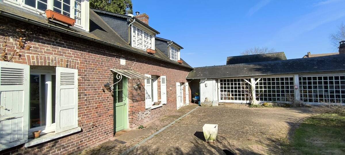 Maison à VANDRIMARE