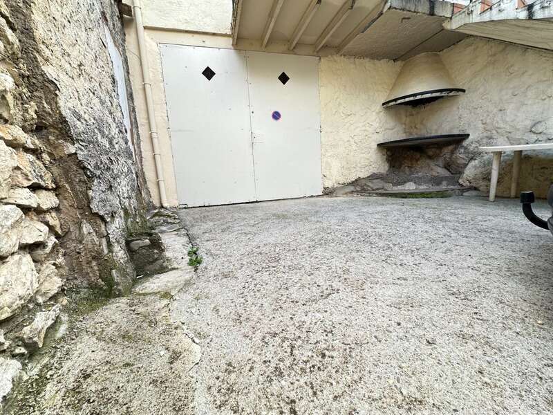 Maison de village, 5 pièces avec cour et garage VINON SUR VERDON (83) - photo 22