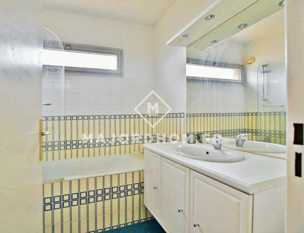 Appartement à MARSEILLE-9E