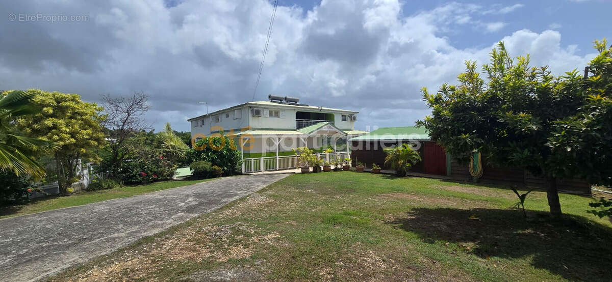Ensemble immobilier à fort potentiel Sainte Anne 16 pièce(s) 390 m2 - photo 7