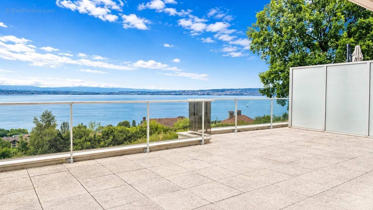 Appartement à EVIAN-LES-BAINS