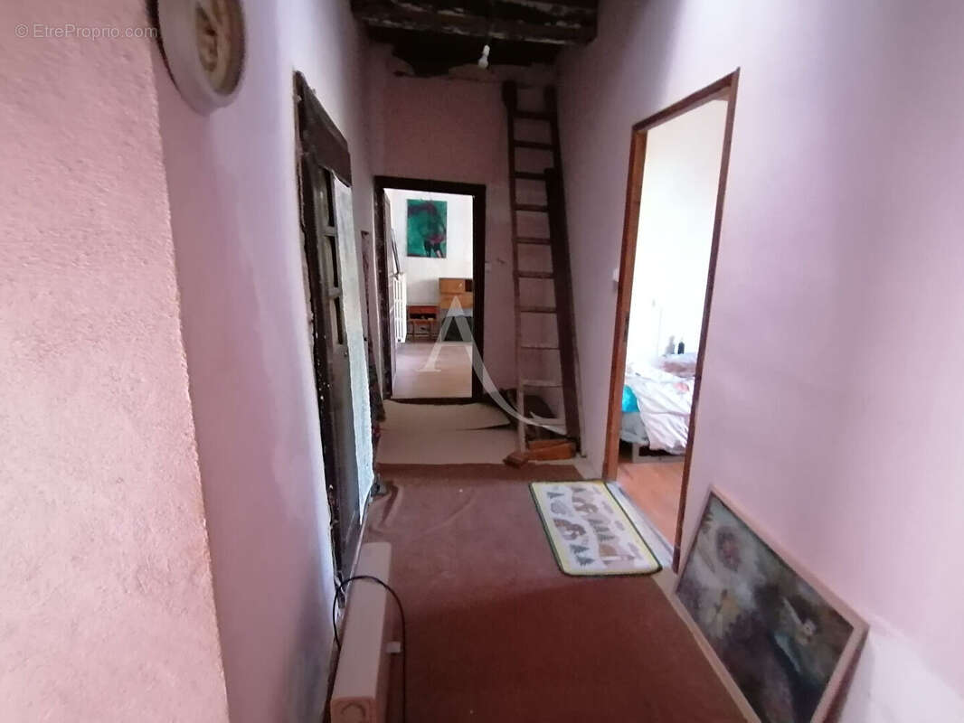 Maison à MIRANDOL-BOURGNOUNAC