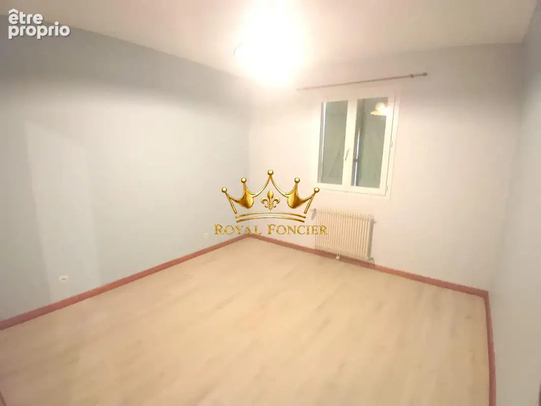Maison 95 m² à Dange-Saint-Romain  - photo 9